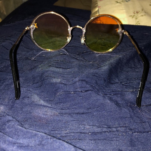 Bee Sunglasses - Picture 3 of 3